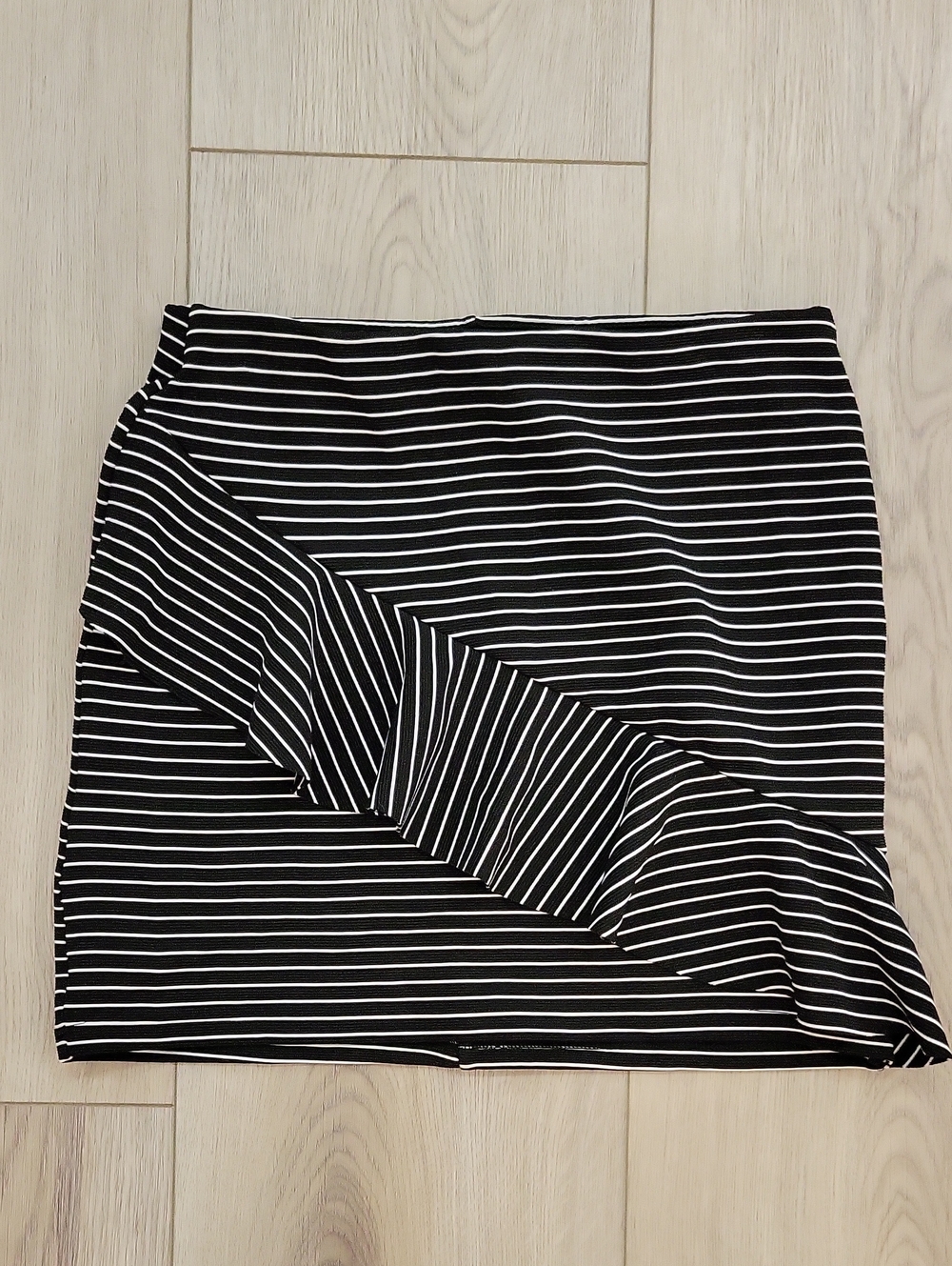 Zara Black and White Striped Ruffle Hem Mini Skirt